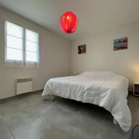 Maison Lumineuse Avec Jardin Clos Et Wifi – 6 Couchages, Saint-georges-d'oléron - Fr-1-246a-199