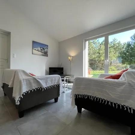 Hébergement de vacances Maison Lumineuse Avec Jardin Clos Et Wifi – 6 Couchages, Saint-georges-d'oléron - Fr-1-246a-199 *