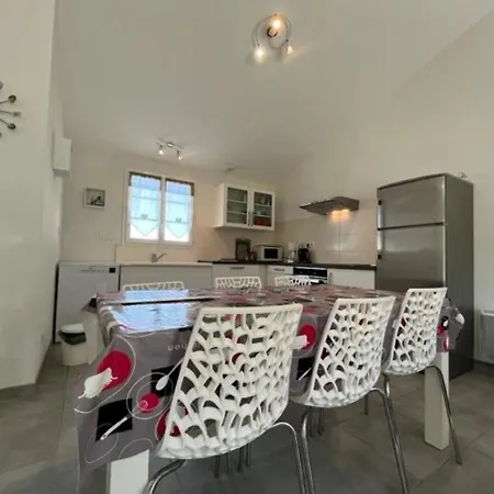 Maison Lumineuse Avec Jardin Clos Et Wifi – 6 Couchages, Saint-georges-d'oléron - Fr-1-246a-199